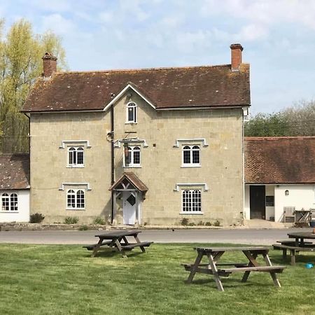 Bed and Breakfast The Benett Arms Shaftesbury Exteriér fotografie