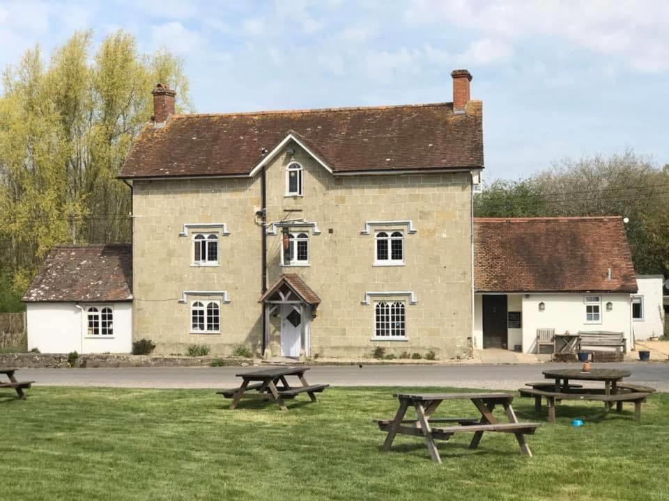 Bed and Breakfast The Benett Arms Shaftesbury Exteriér fotografie